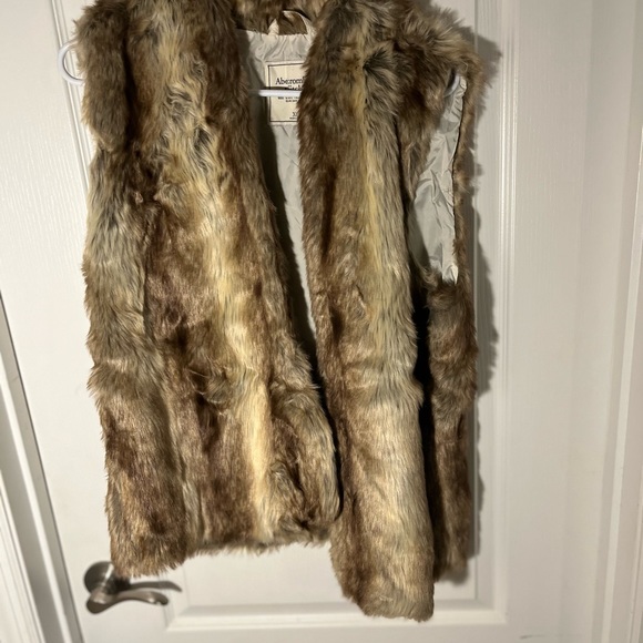 Abercrombie & Fitch Jackets & Blazers - Abercrombie & Fitch Brown Faux Fur Vest FINAL PRICE